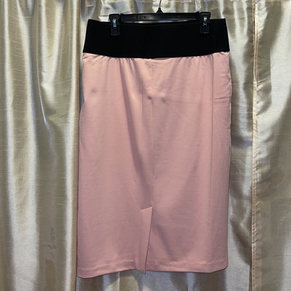 Suit - Picture 3 of 9